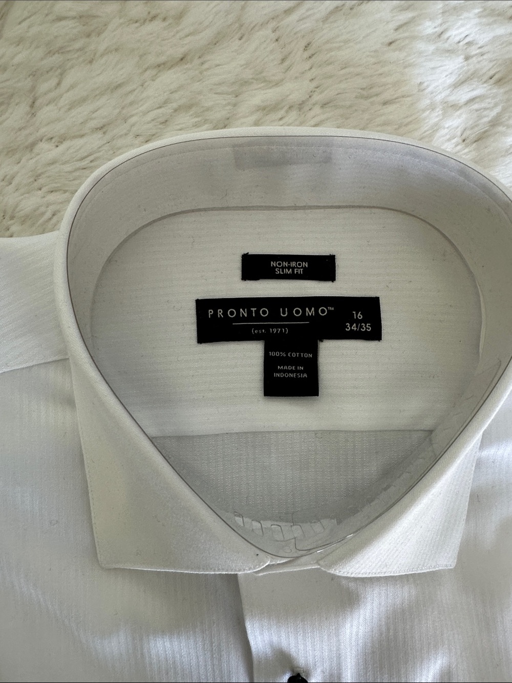 Pronto Uomo White Spread Collar Dress Shirt with Contrast Buttons - Picture 2 of 2